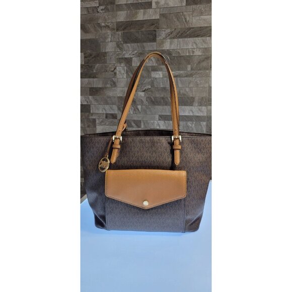 Michael Kors Jet Set Logo Pocket  Brown Medium Tote Bag- - Picture 1 of 15